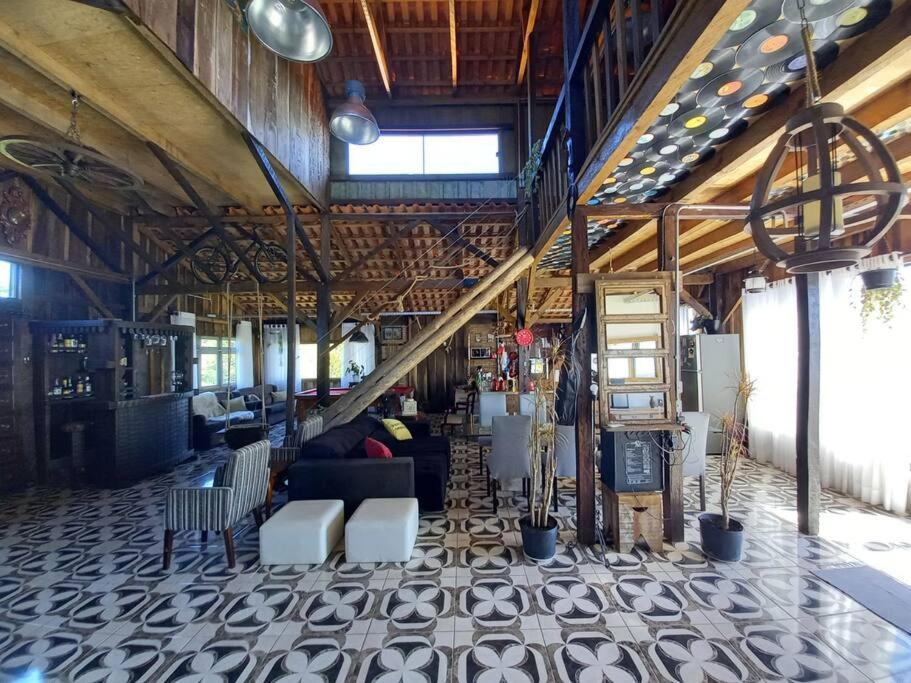 Celeiro Guarapuava Casa Rústica e Moderna Exterior foto